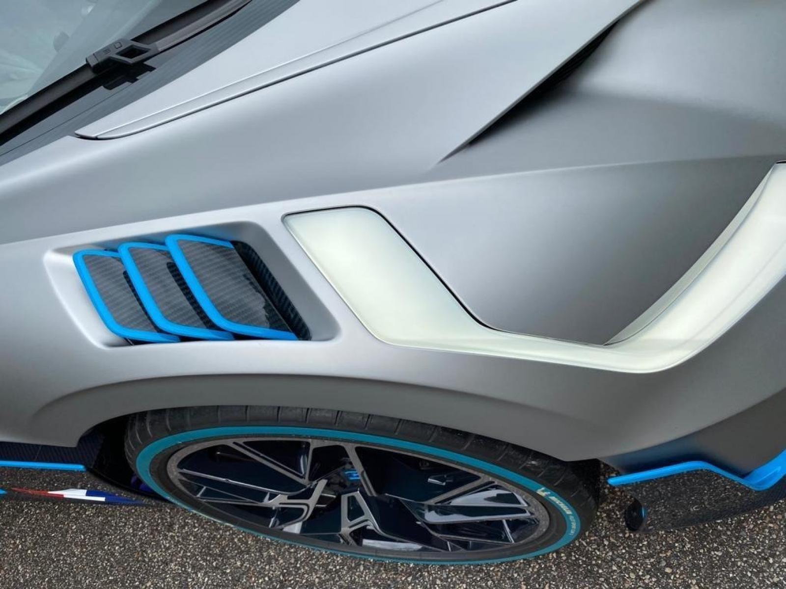 2020 Blue /Gray Bugatti Divo , 0.000000, 0.000000 - Photo #7